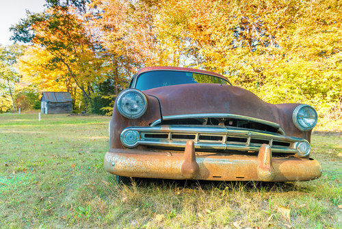 When To Junk Your Old Car – 10 Signs You Can't Miss!