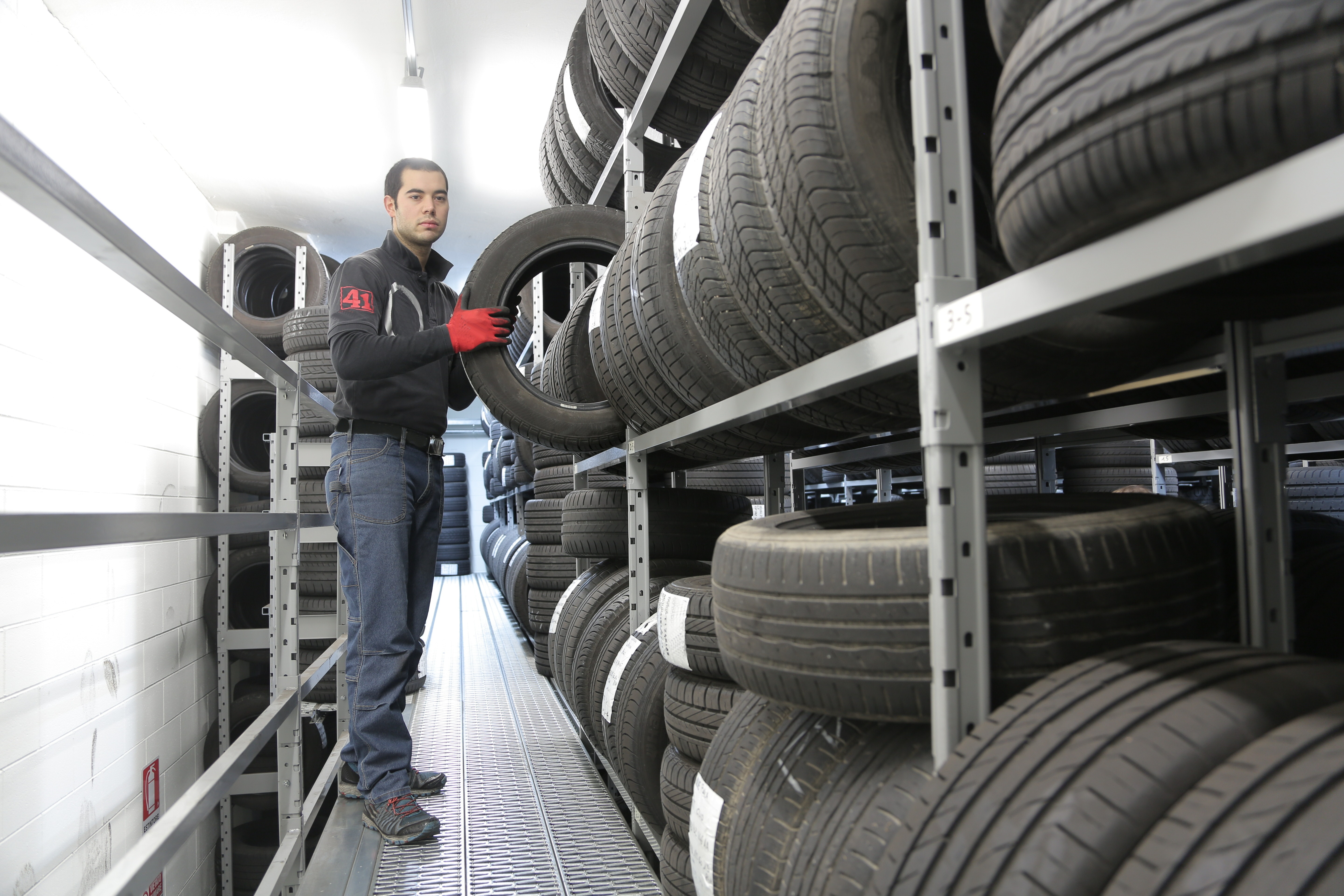 Choosing A Spare Tyre: Read This Before Buying One!