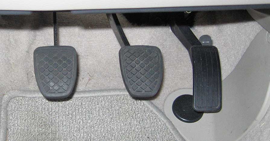 Brake Pedal Not Working: What to Do When You're Driving