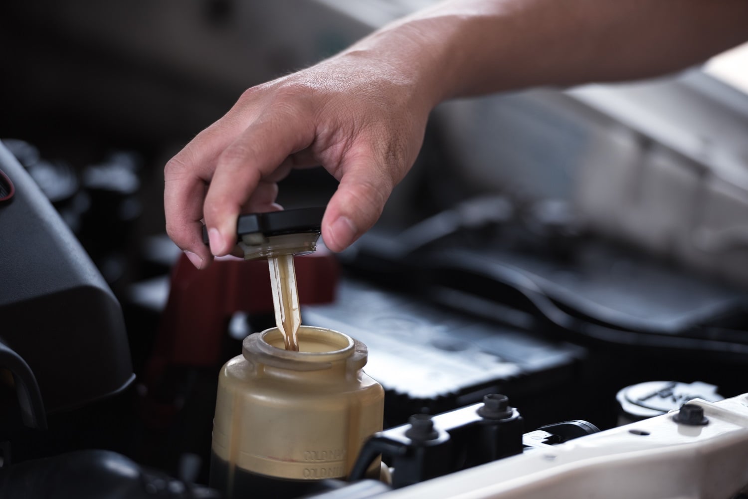Power Steering Fluid Noise: What Causes It and How to Fix