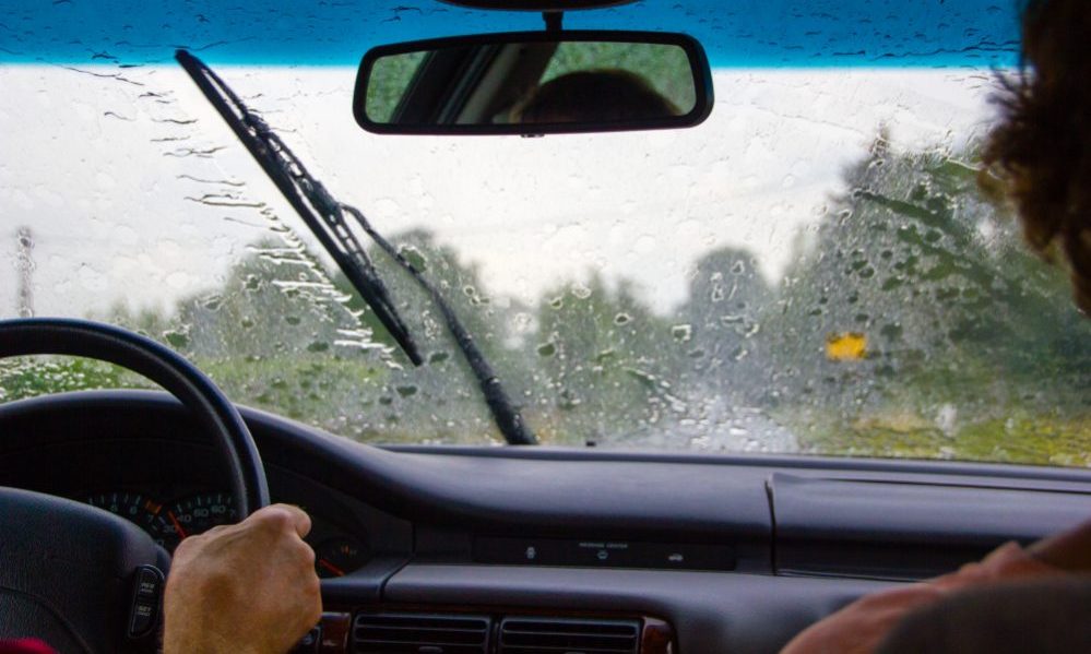 9 Top Tips For Driving a car In The Rain